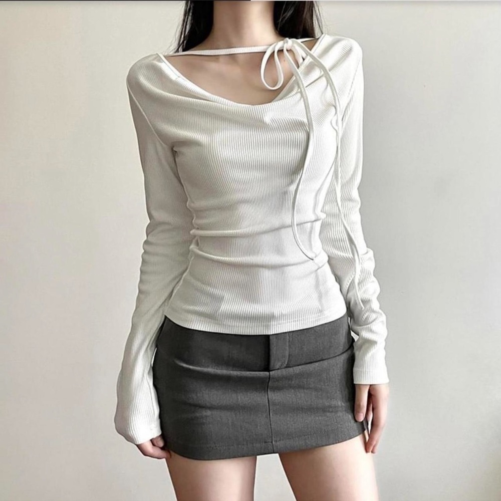 Elegant White Ribbed Women's Top